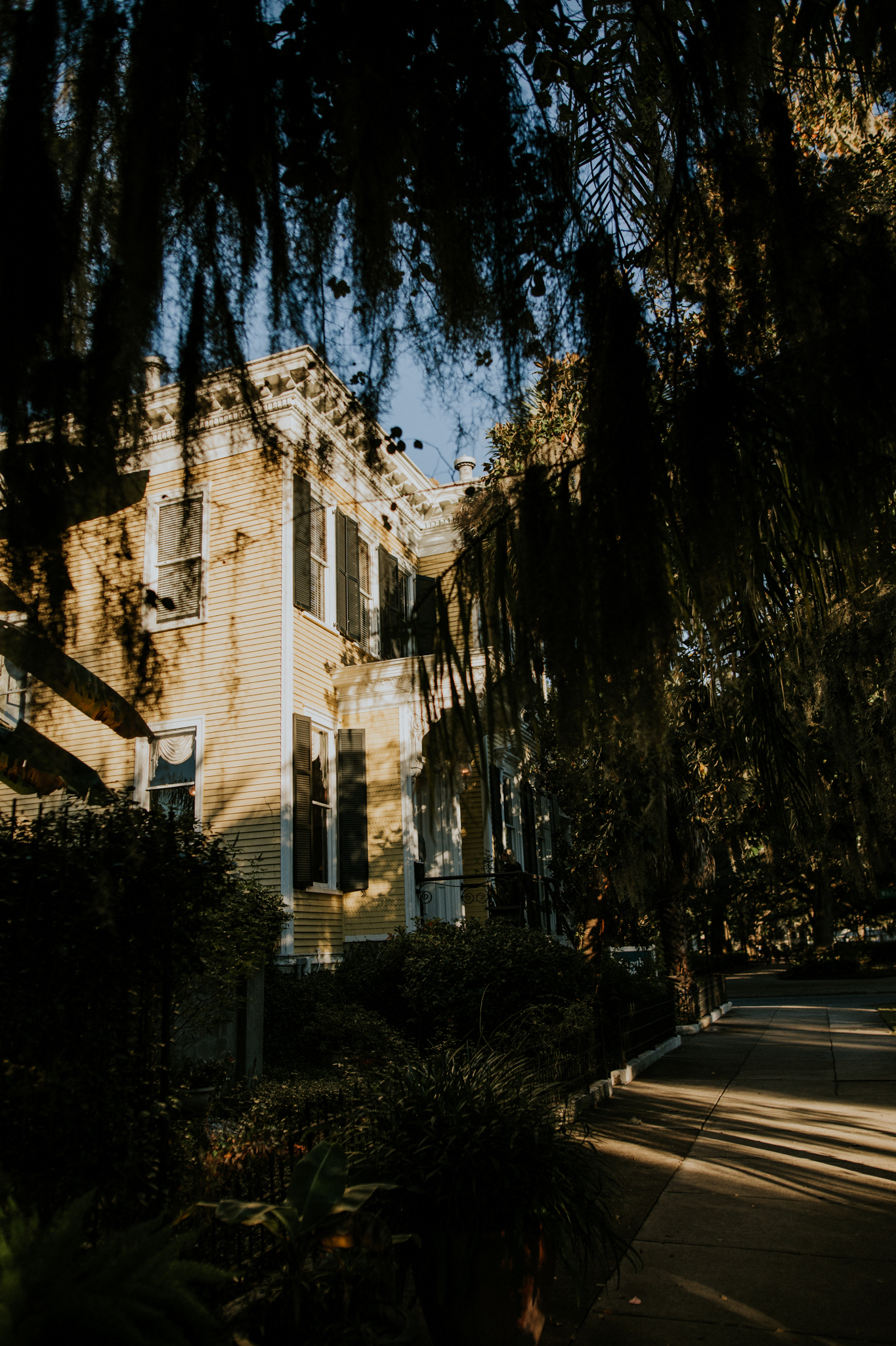 Forsyth Park Inn - Savannah Georgia Travel - Destination Elopement Photographer - Vow of the Wild
