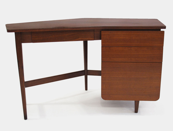 Bertha Schaefer Desk for Singer & Sons. Photo: Patrick Parrish