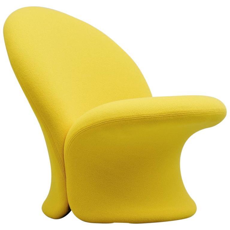 F572 Chair. Photo: 1stdibs/Mass Modern Design