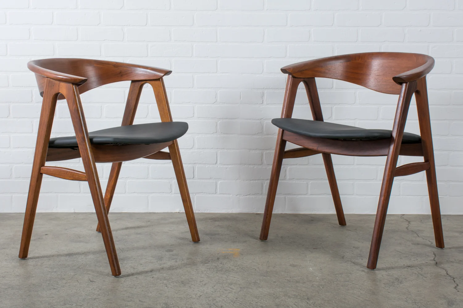 Mid-Century Modern Finds_Vintage Chair Pair_MCMF-20.jpg