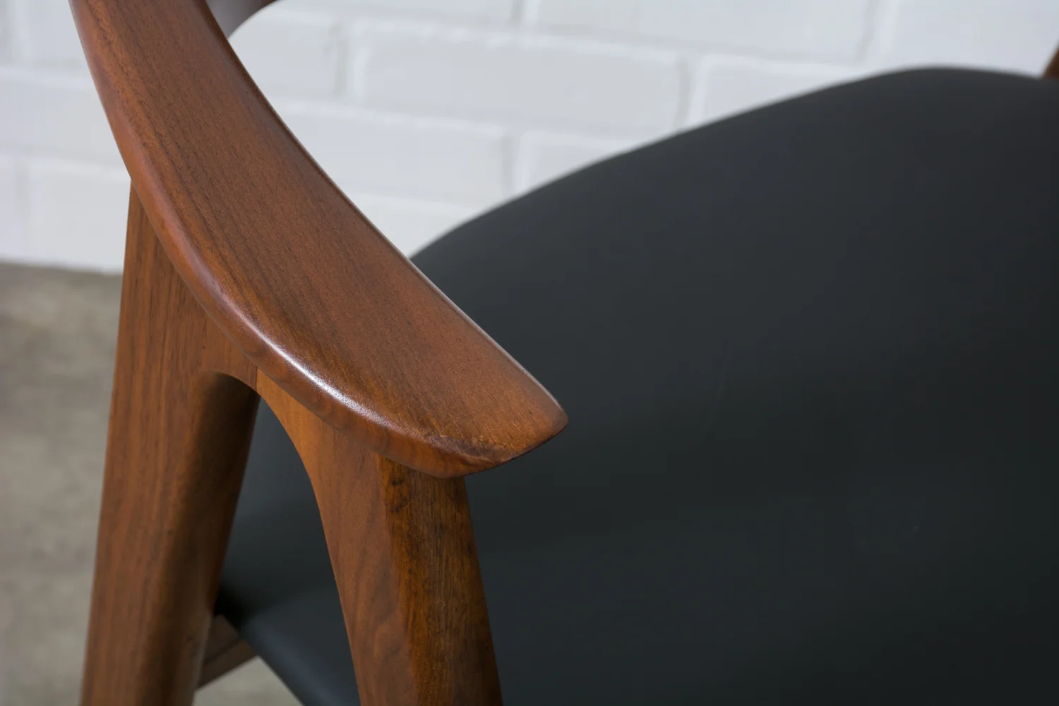 Mid-Century Modern Finds_Vintage Chair Pair_MCMF-8.jpg