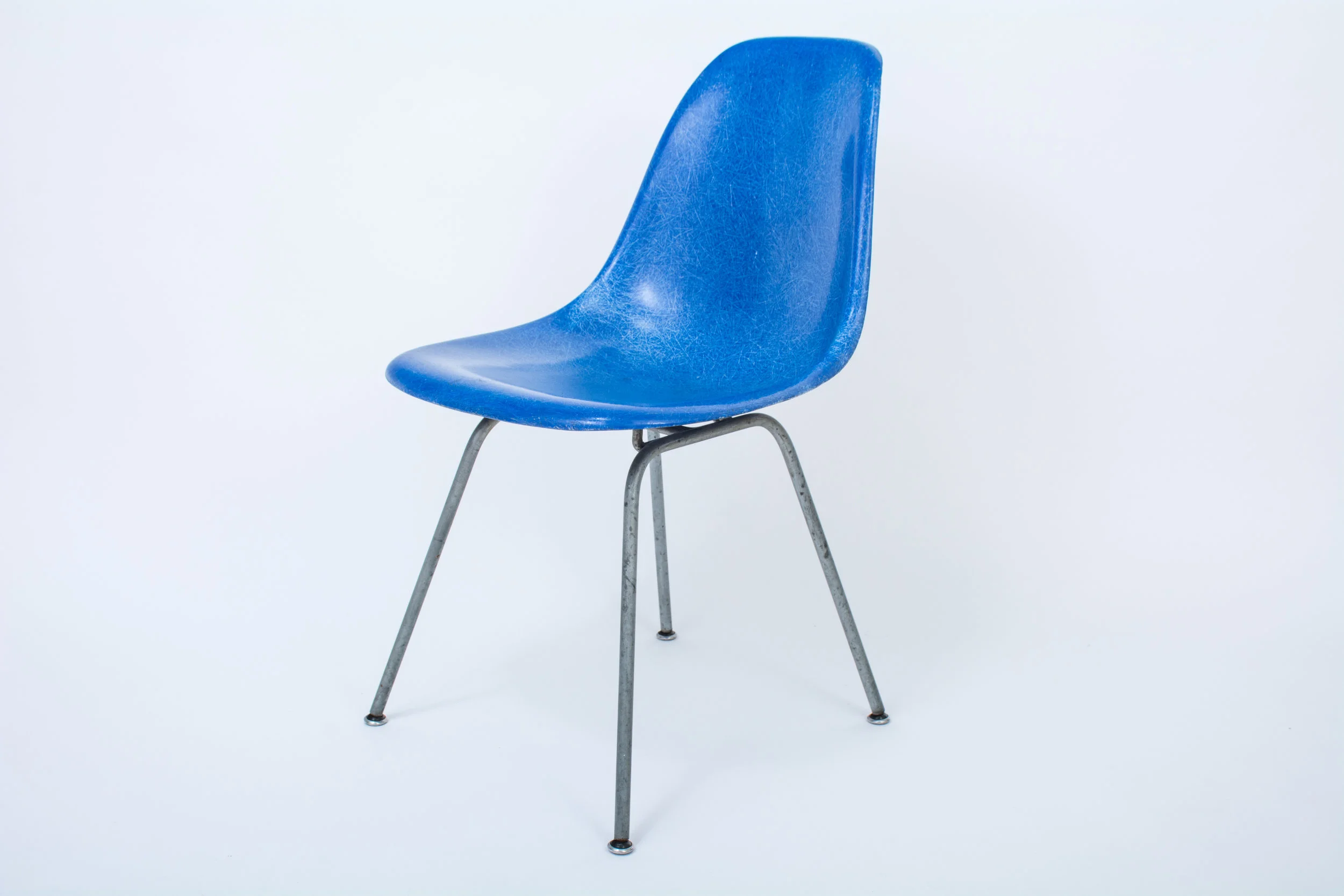 Vintage Herman Miller Eames Molded Fiberglass Side Chair in Blue