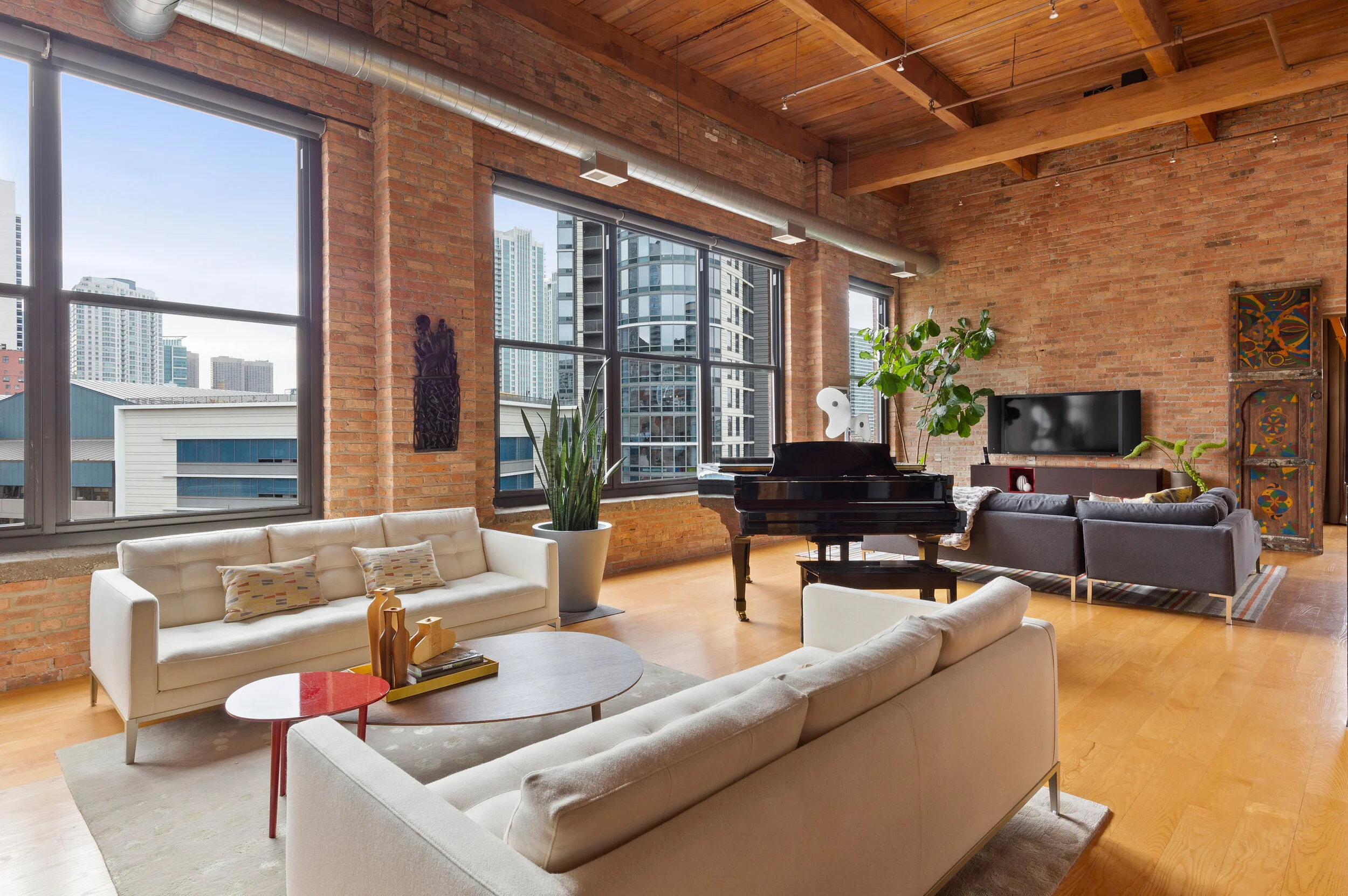 420 West Grand - Habitar - WM_027.jpg