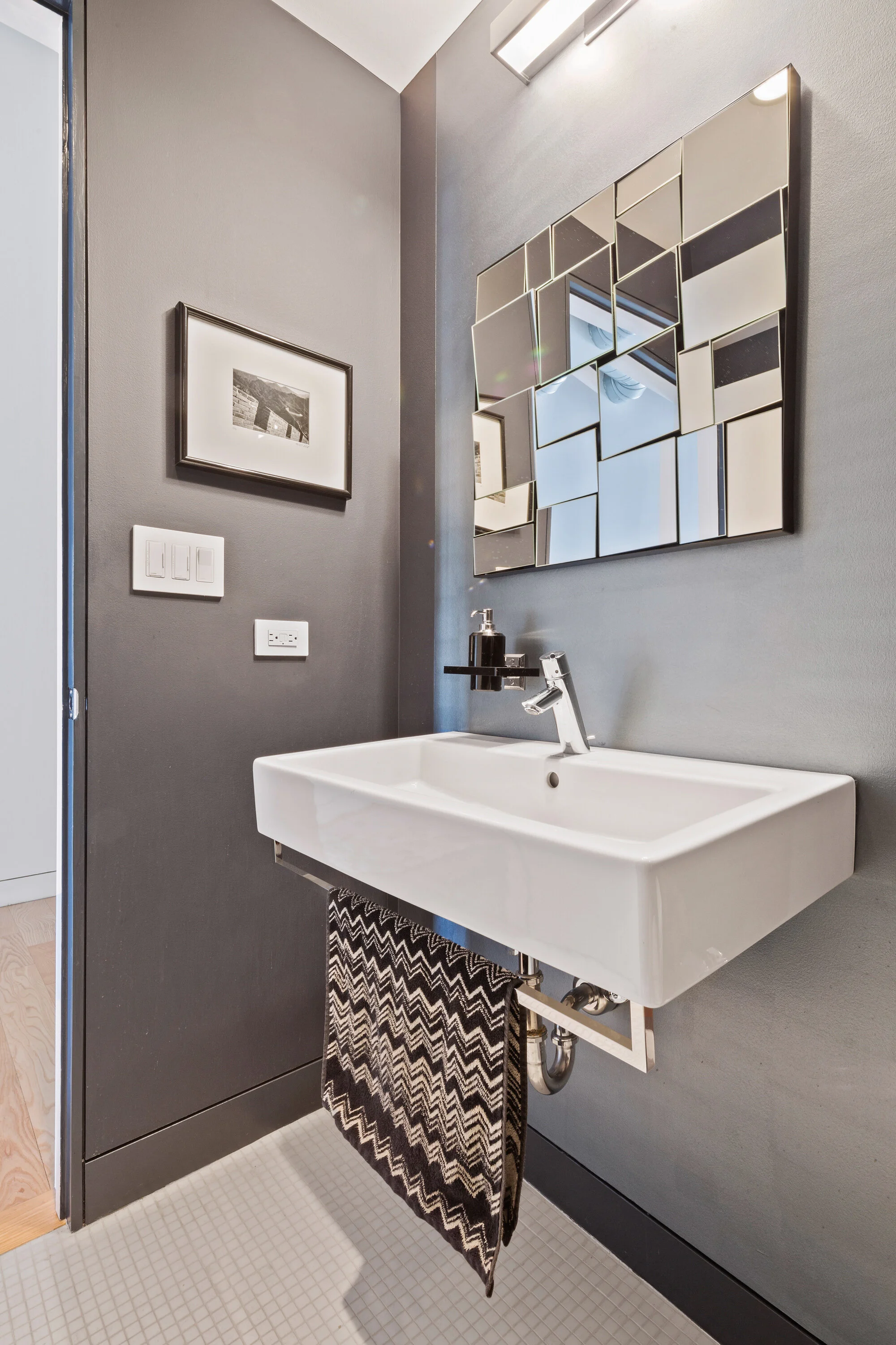 420 West Grand_031.jpg