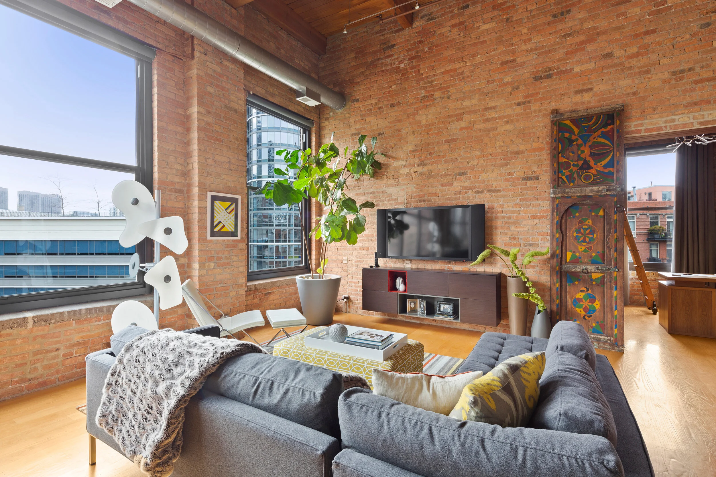 420 West Grand_020.jpg