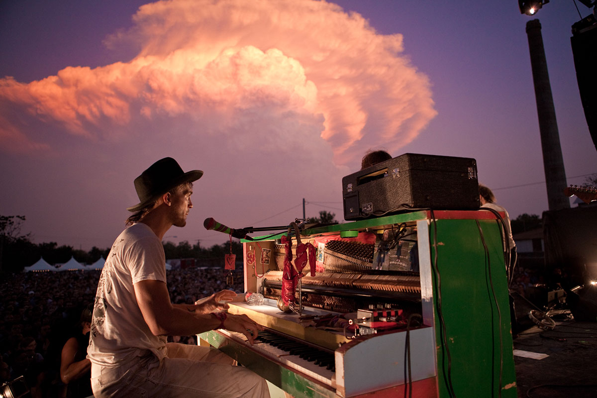 Aaron Embry, Edward Sharpe and the Magnetic Zeros