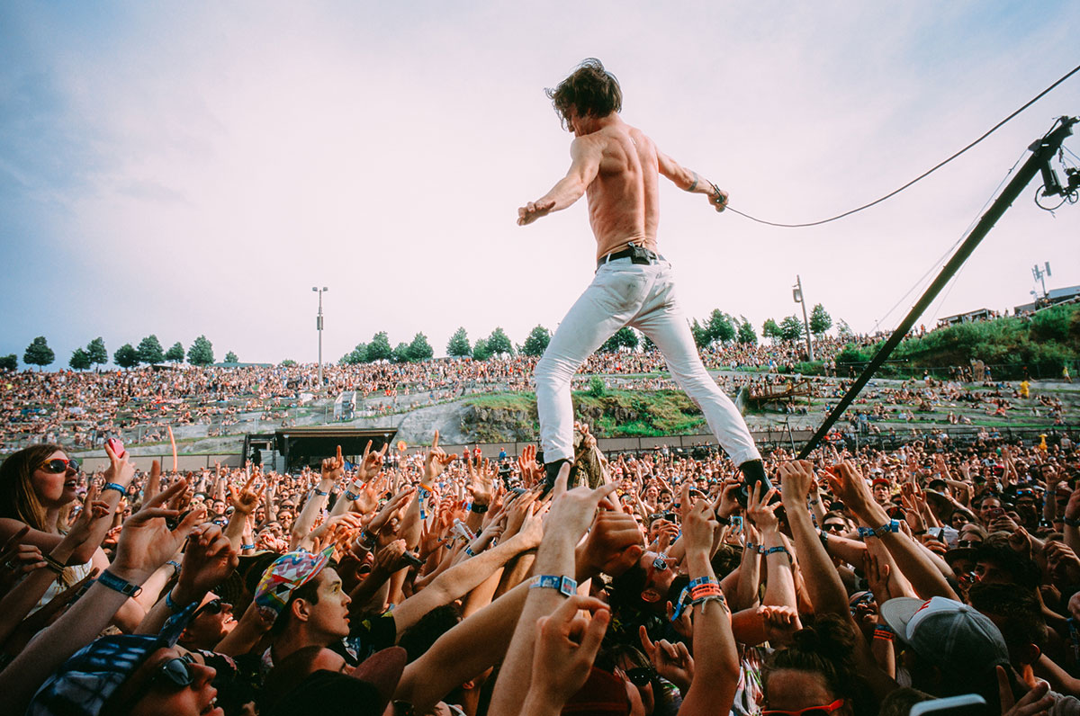  Cage the Elephant 