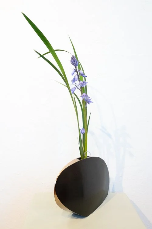 Slim Oval Vase_02 - web.jpg