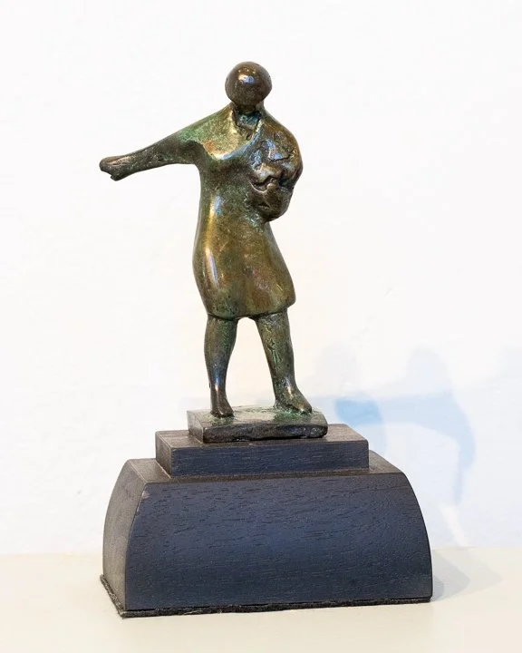Pushing Ahead, Market Series - bronze by Jeff Day