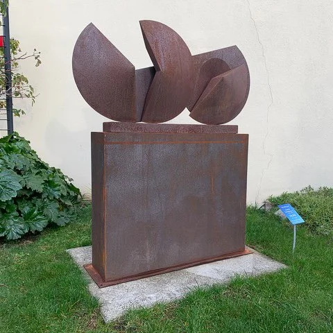 Conical Consonance 7 - welded corten steel by Richard Nash