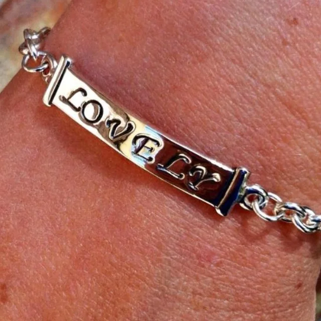 bracelet 3 .jpg