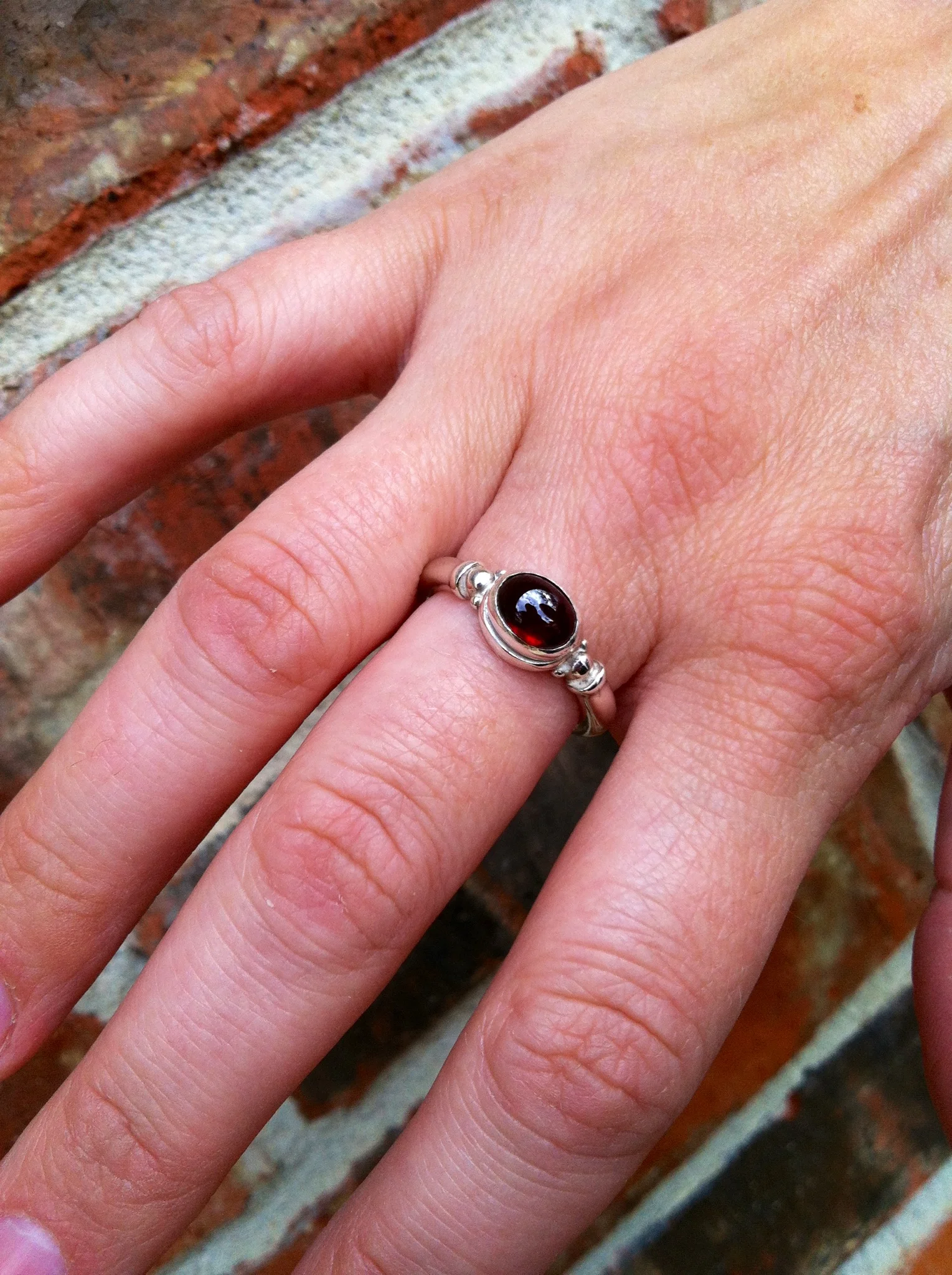 womans 6 x 8 mm oval ring.jpg