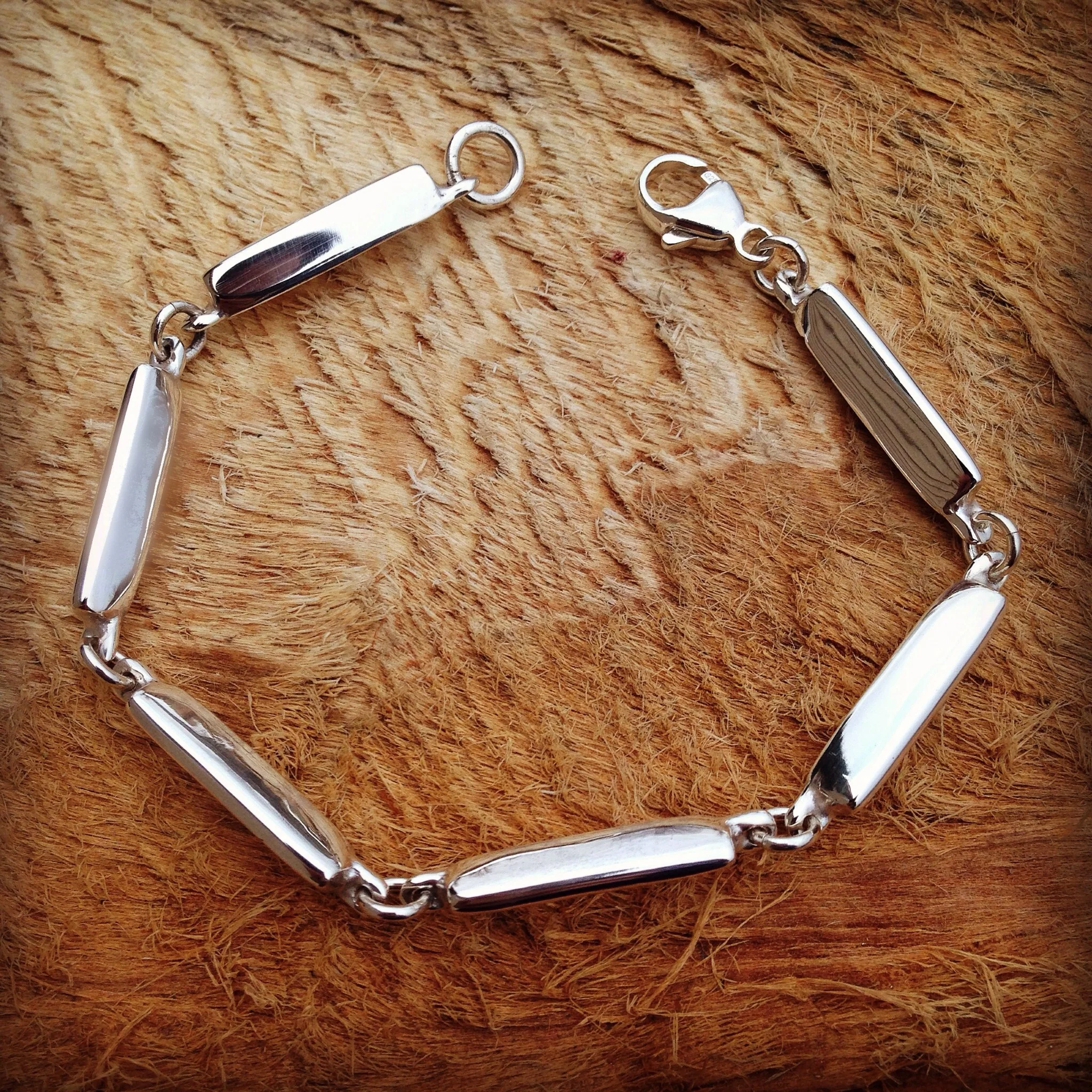 bar bracelet .jpg