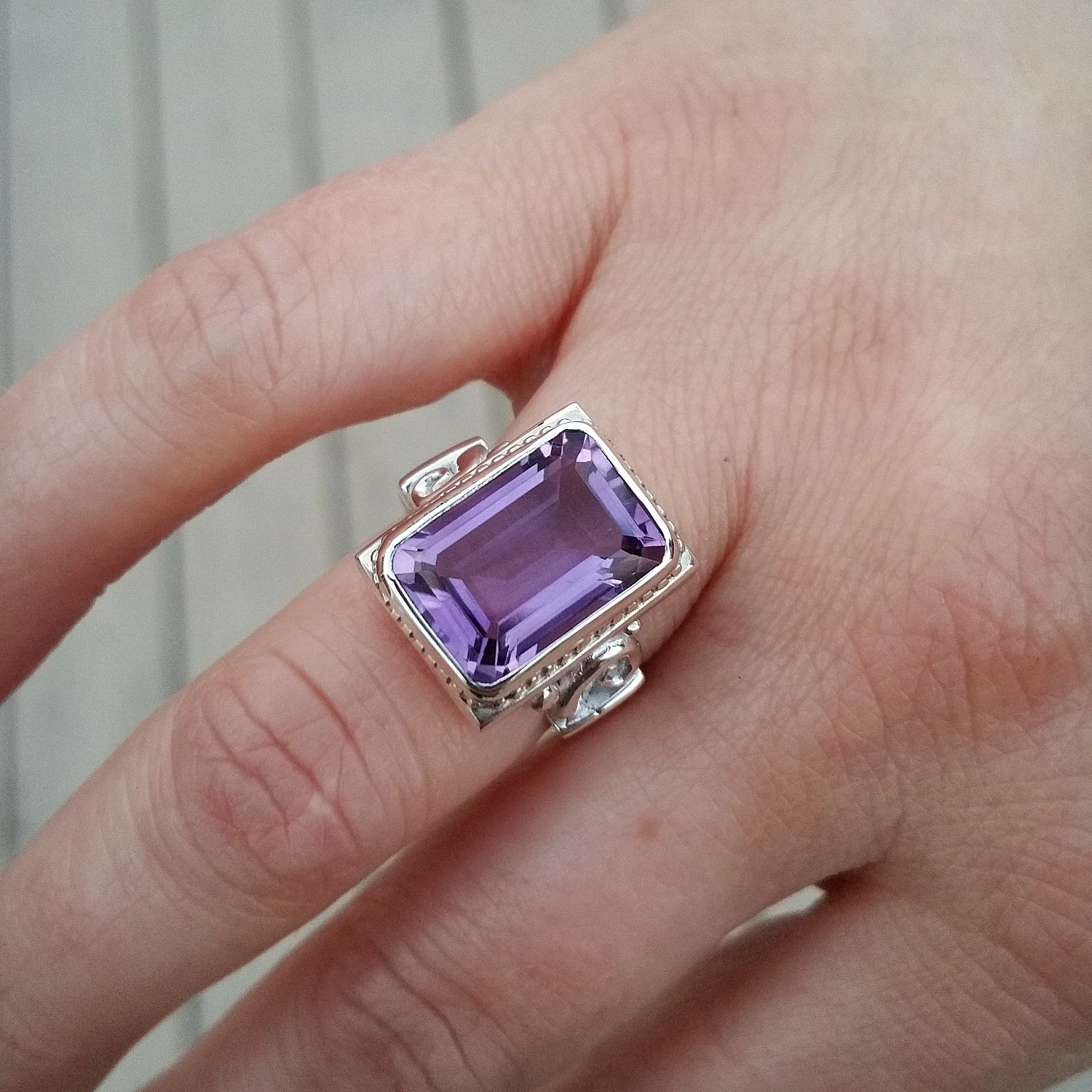 Anassa Ring on hand.jpg