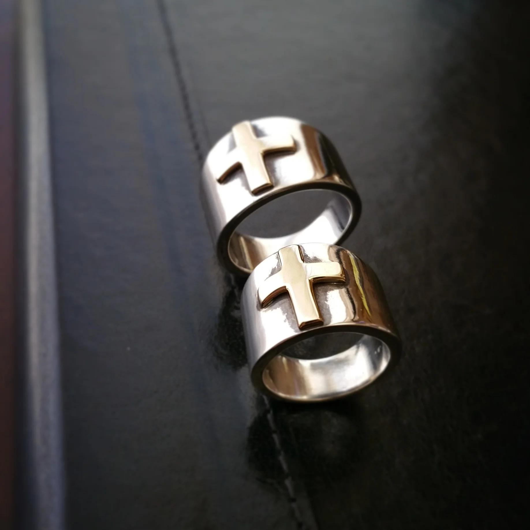 his and hers 2 tone anastasis.jpg