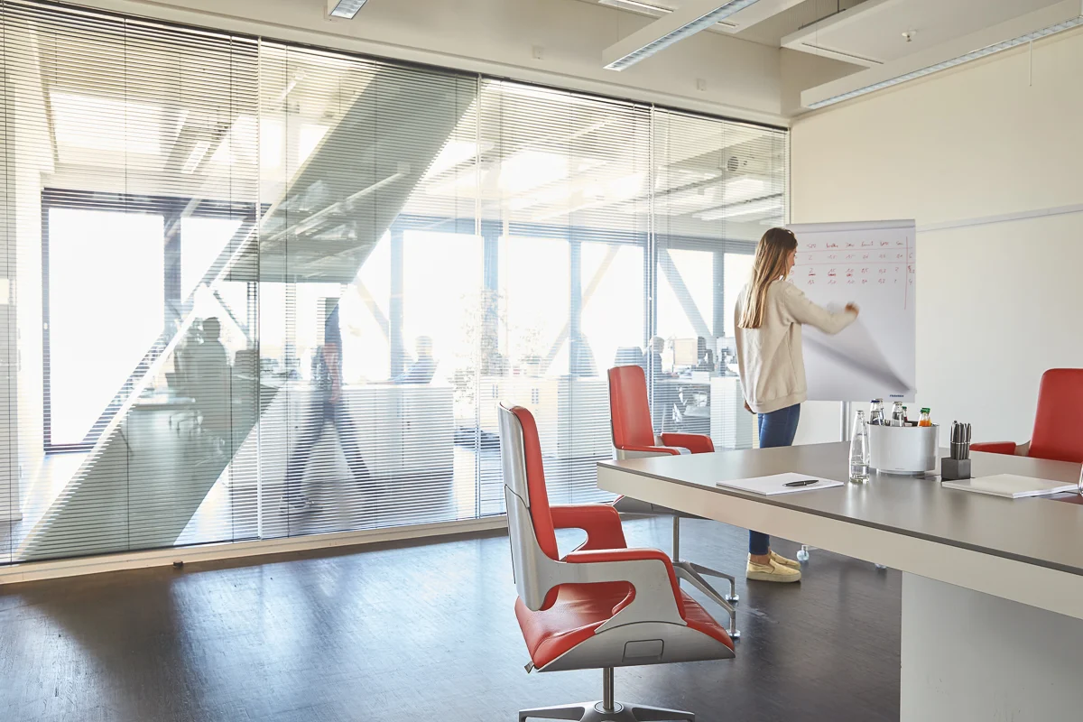 Unid_Office0238.jpg