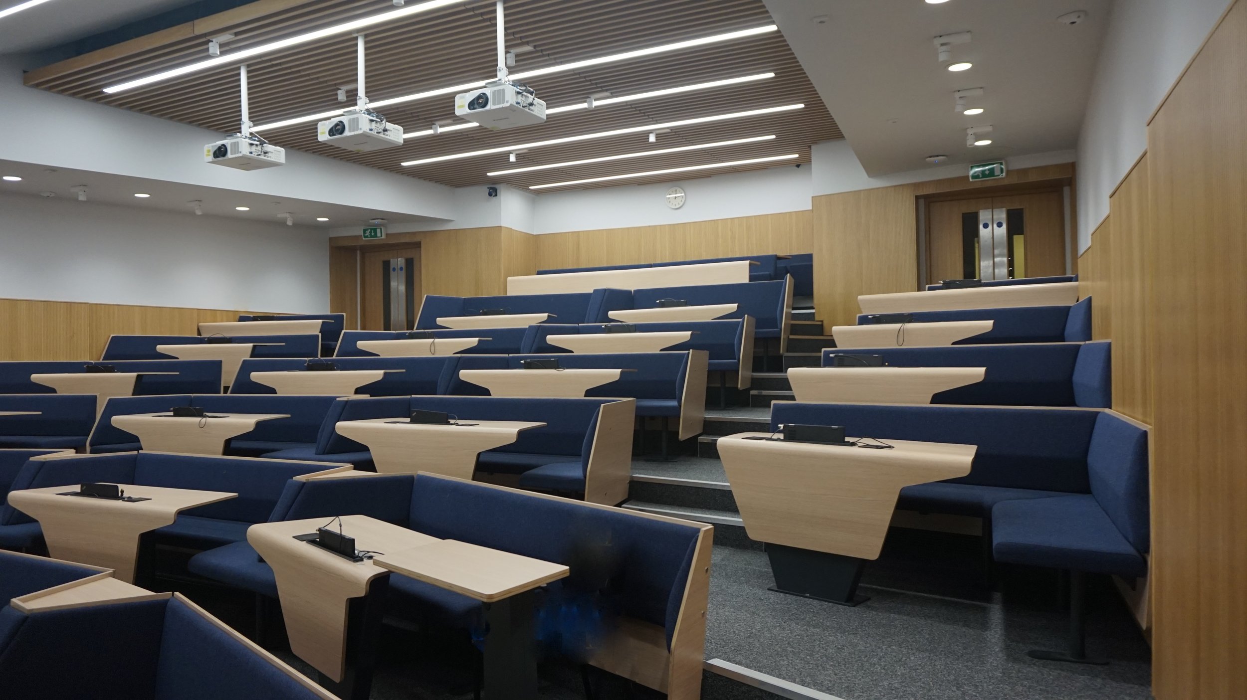 Worsley Dental Lecture Theatre - CTS 2016