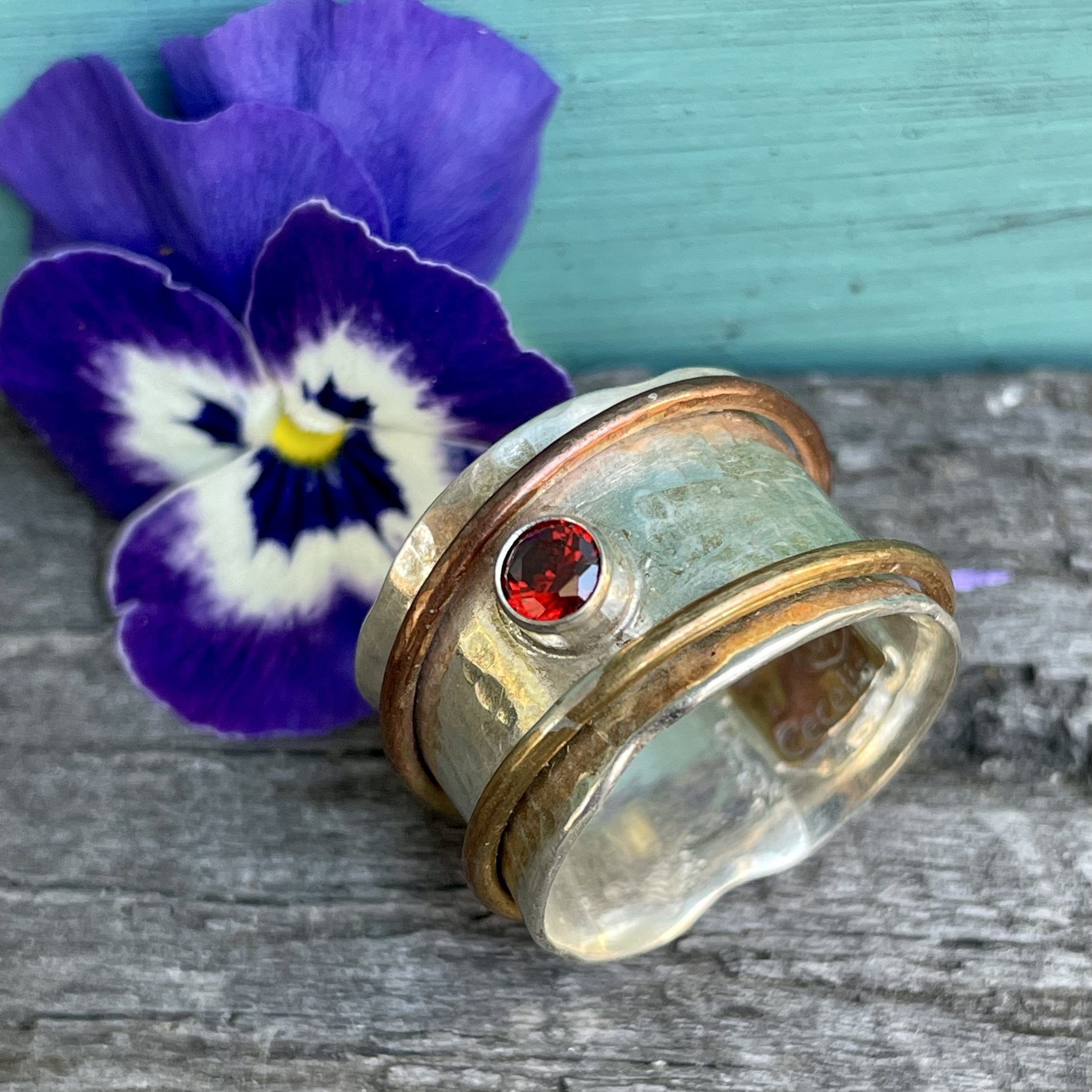 Sparkling Red Spinner