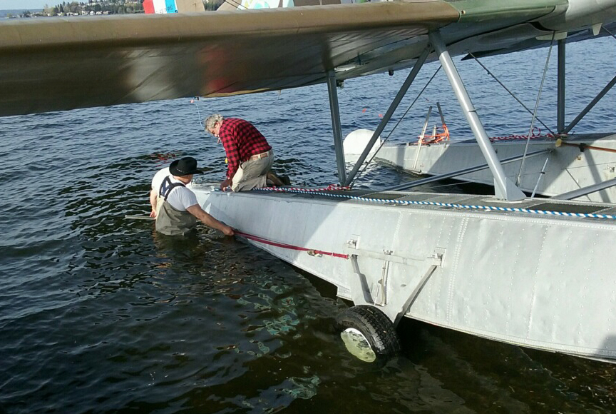  Bob and Mitch Remove Beaching Gear Wheels 