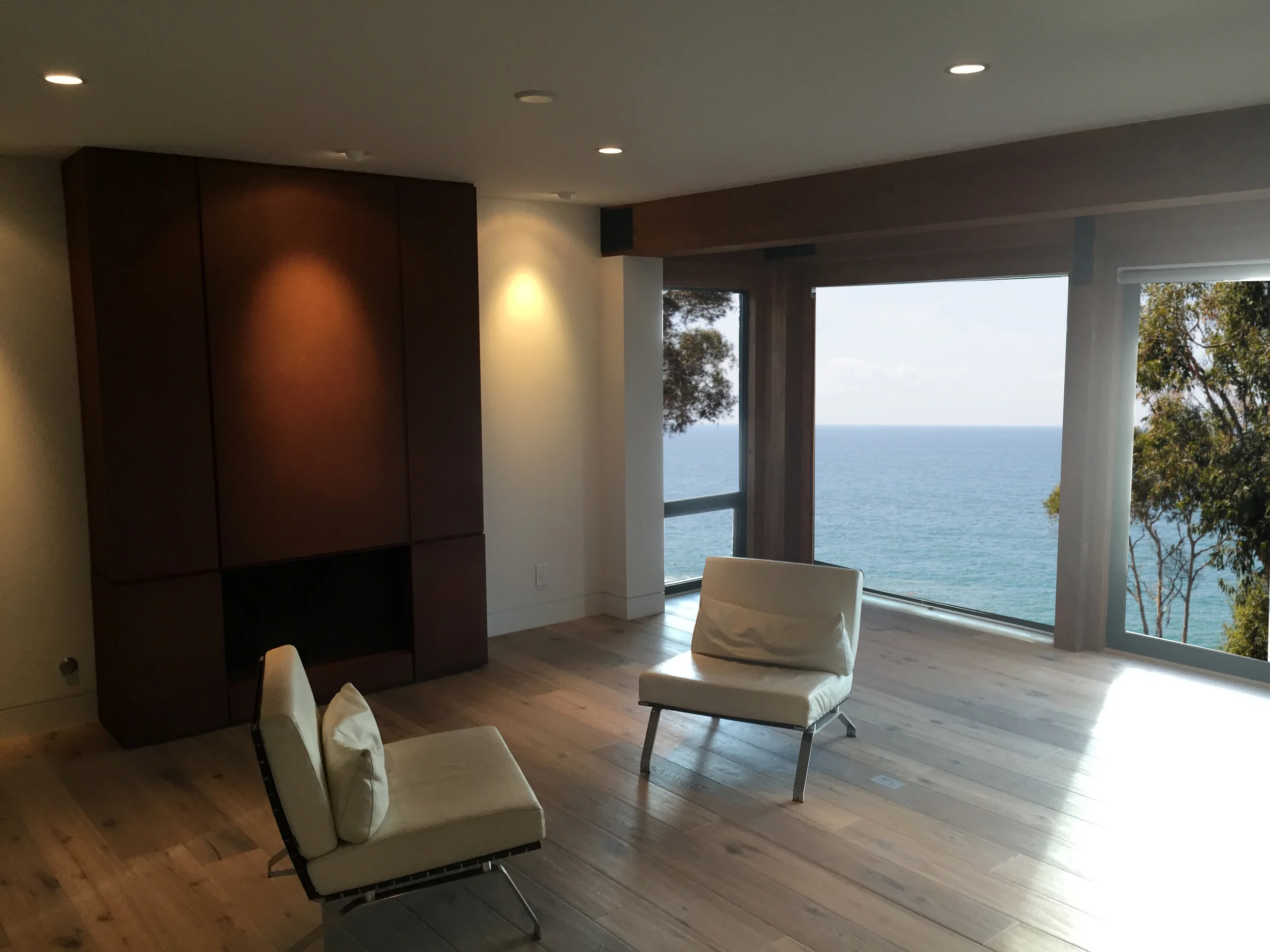 BEDROOM SITING AREA WITH OCEAN VIEW.jpg