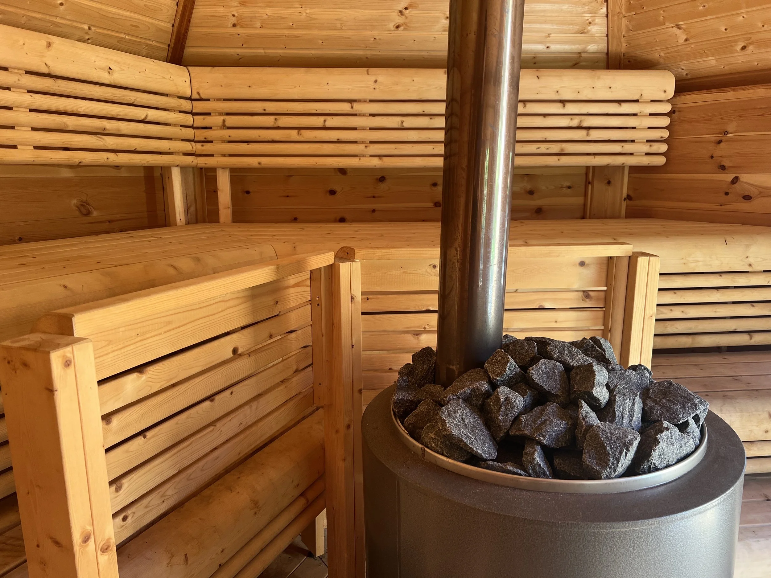 vedfyrt-badstue-sevletunet-retreat.jpeg