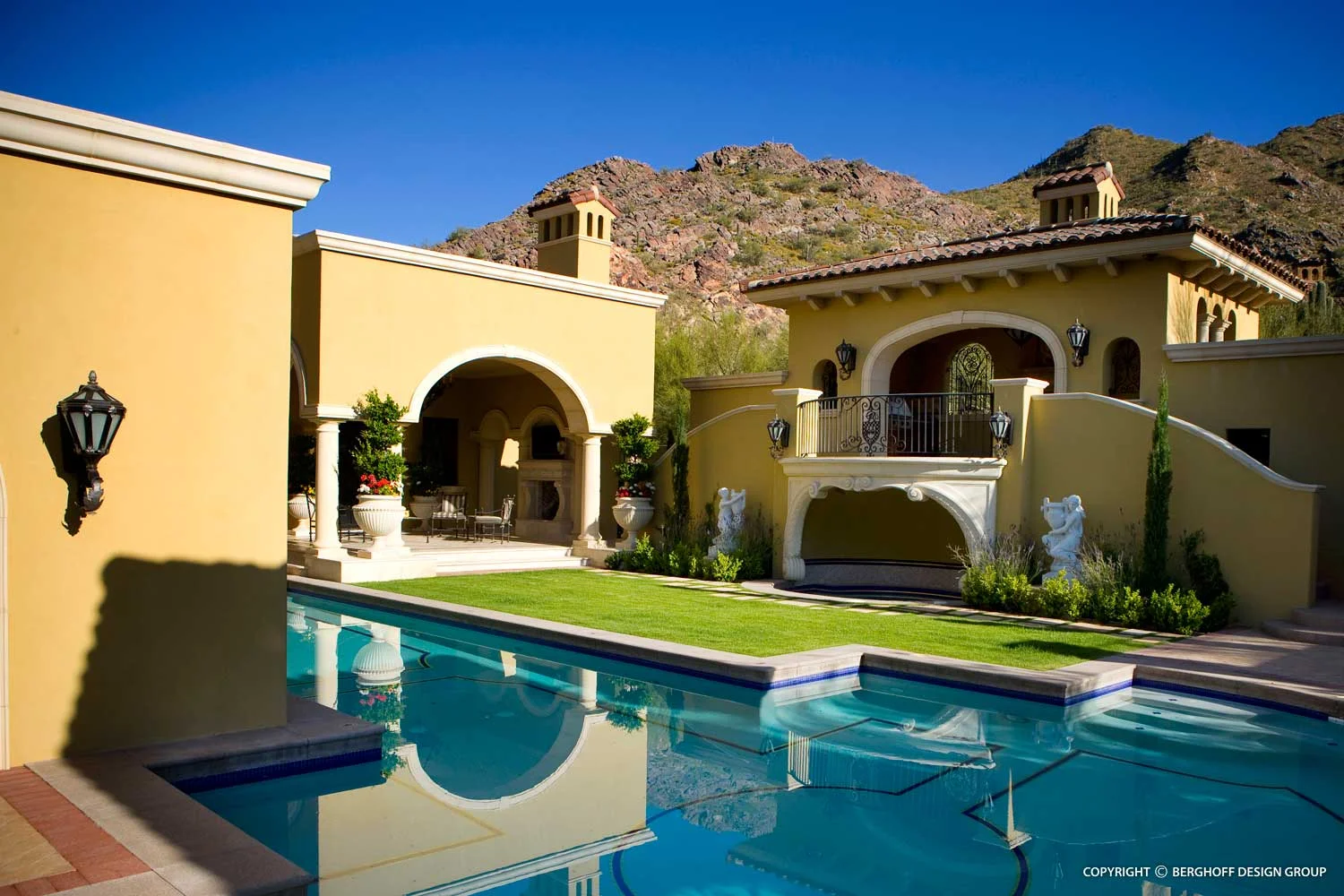 silverleaf-mediterranean-home-landscape-architecture-phoenix-G4-img08.jpg