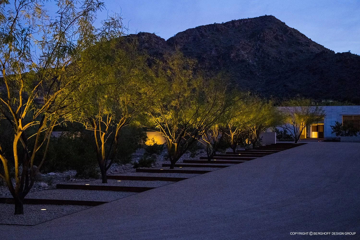 Modern-Paradise-Valley-2014-10.jpg
