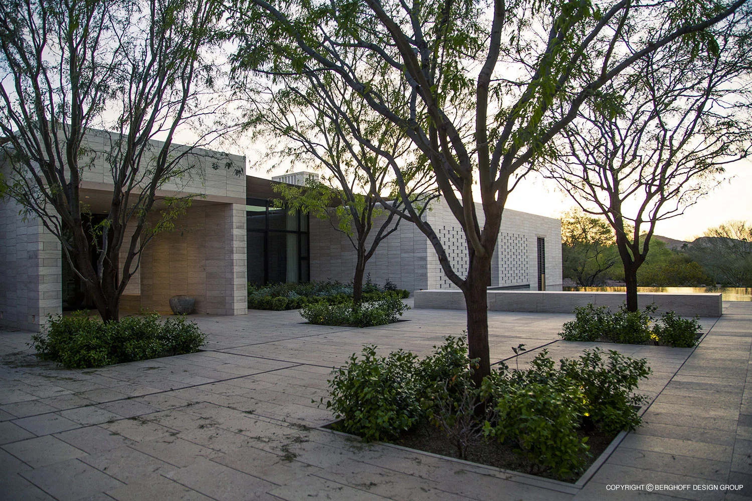 Modern-Paradise-Valley-2014-09.jpg