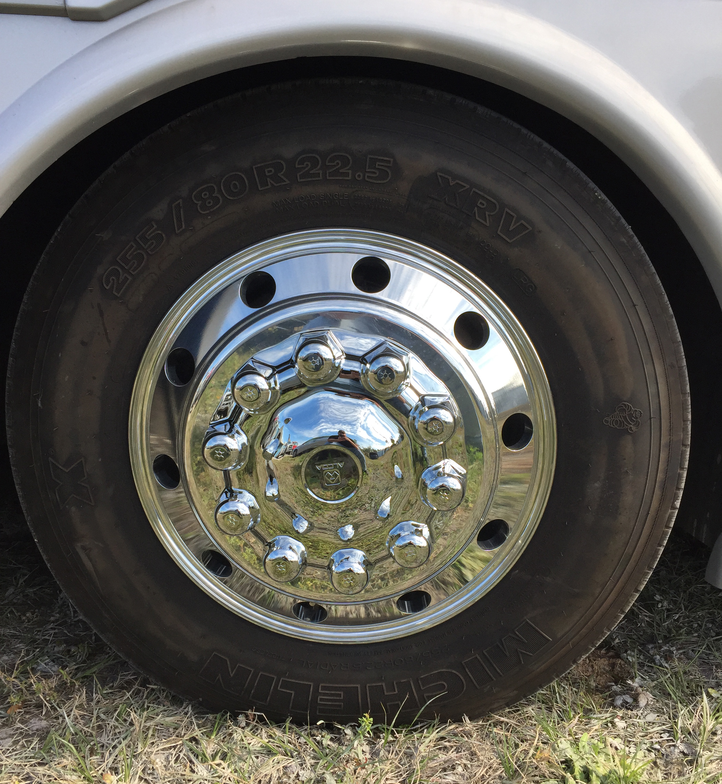 Alcoa Rims on Recreational Vehicle (Front)