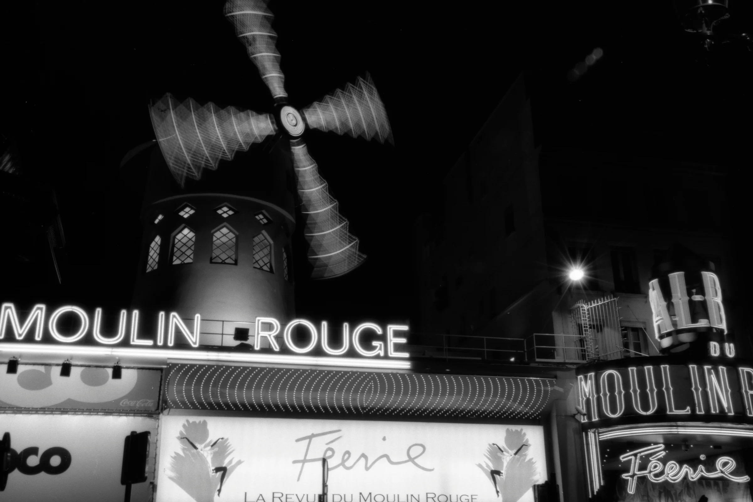 Moulin Rouge, Paris.jpg