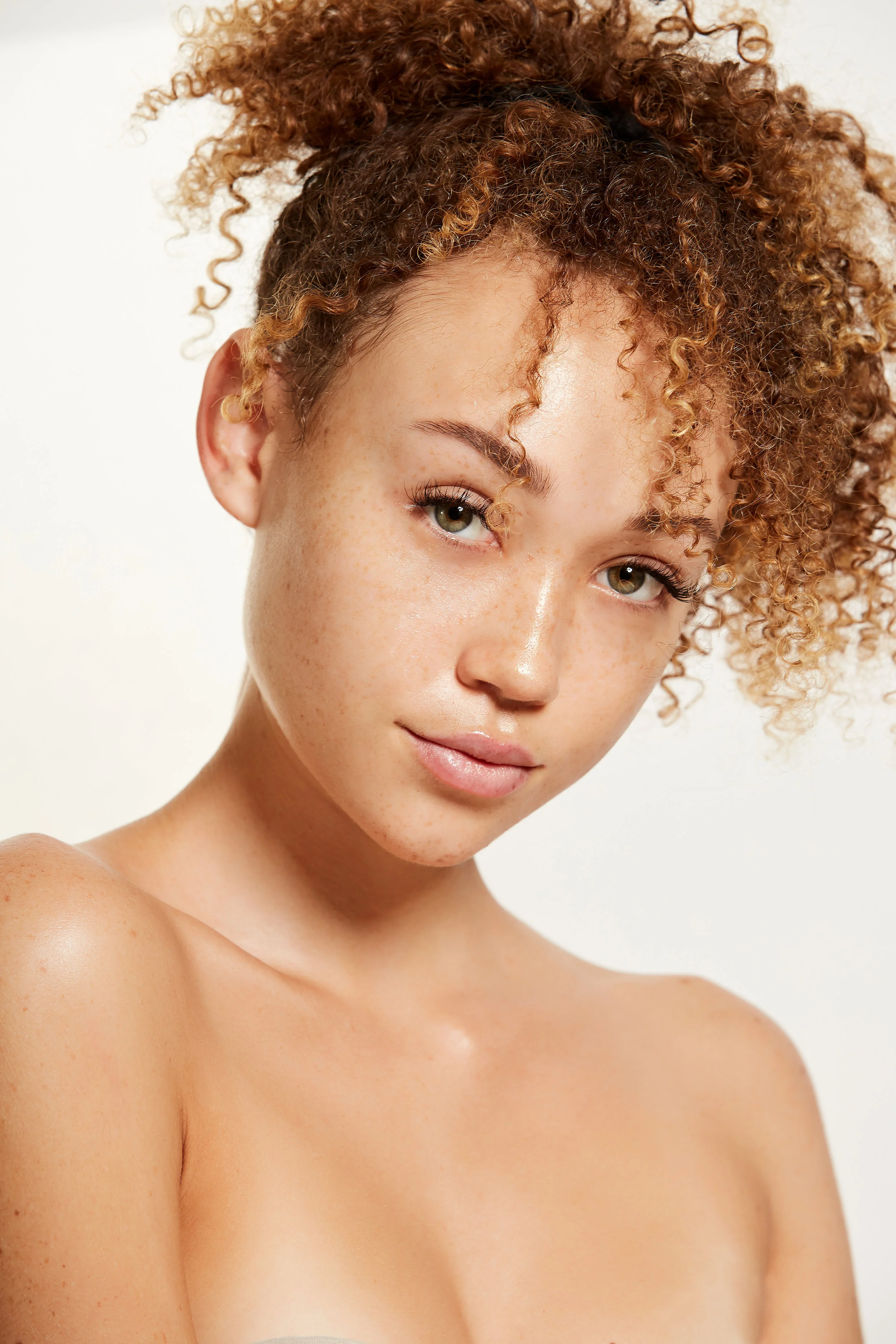 ALANA - BEAUTY17105.jpg