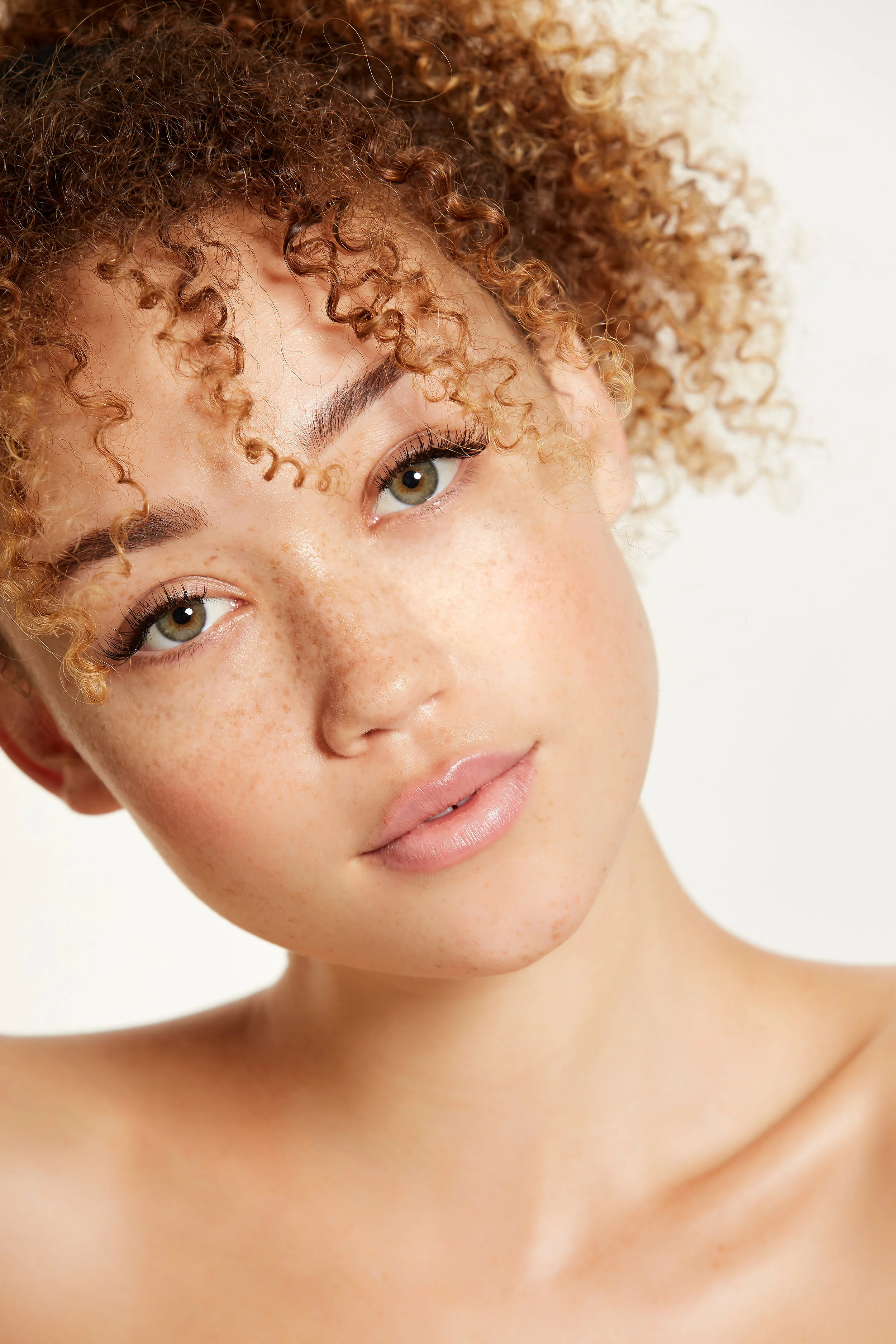ALANA - BEAUTY17216.jpg