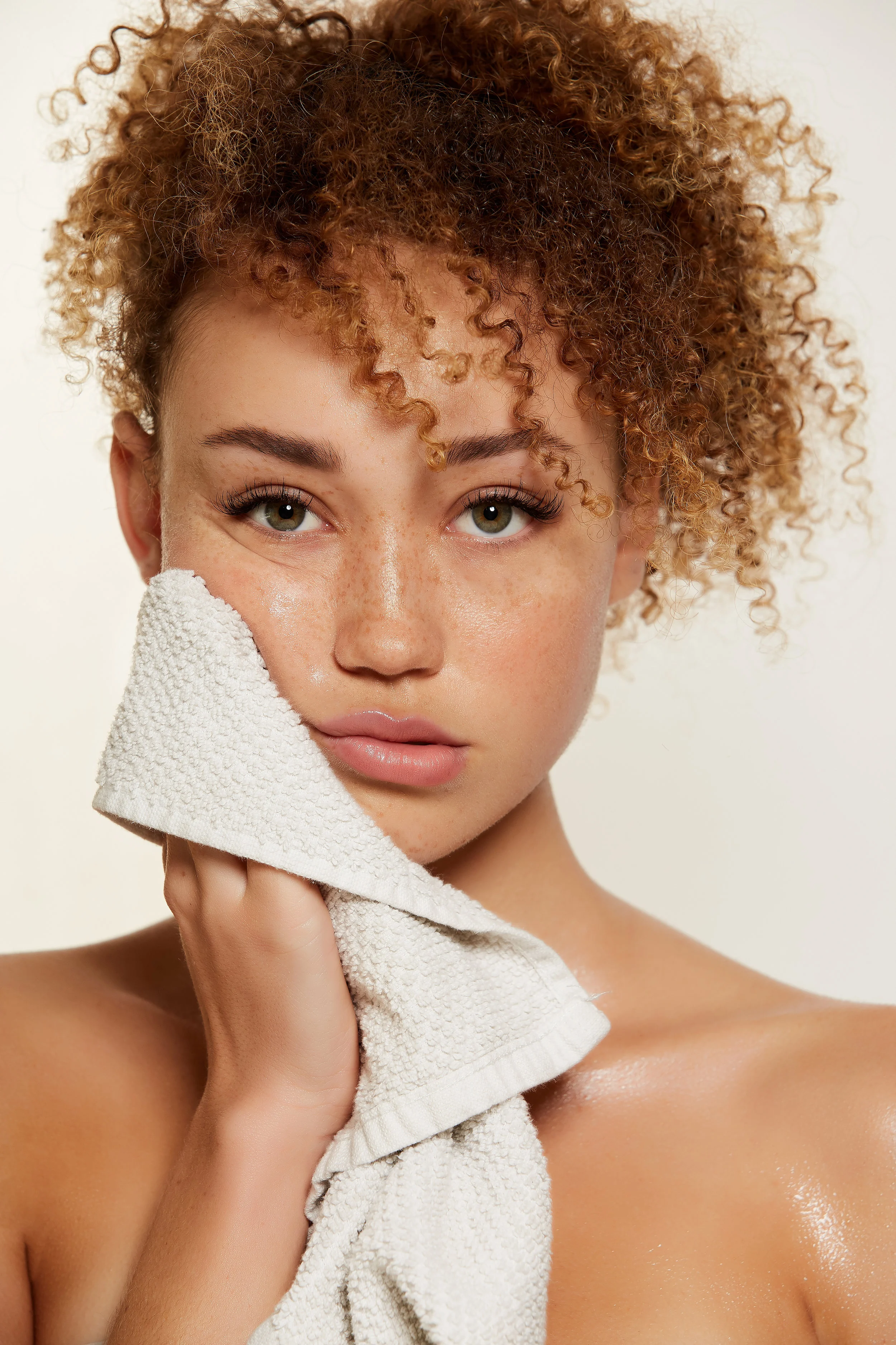 ALANA - BEAUTY17397.jpg