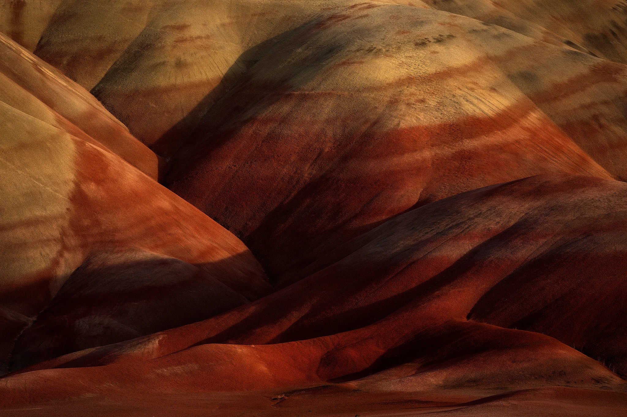 painted-hills-shaddows.jpg