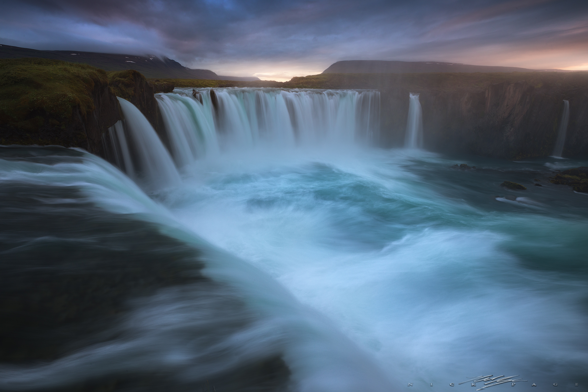 godafoss-glow.jpg