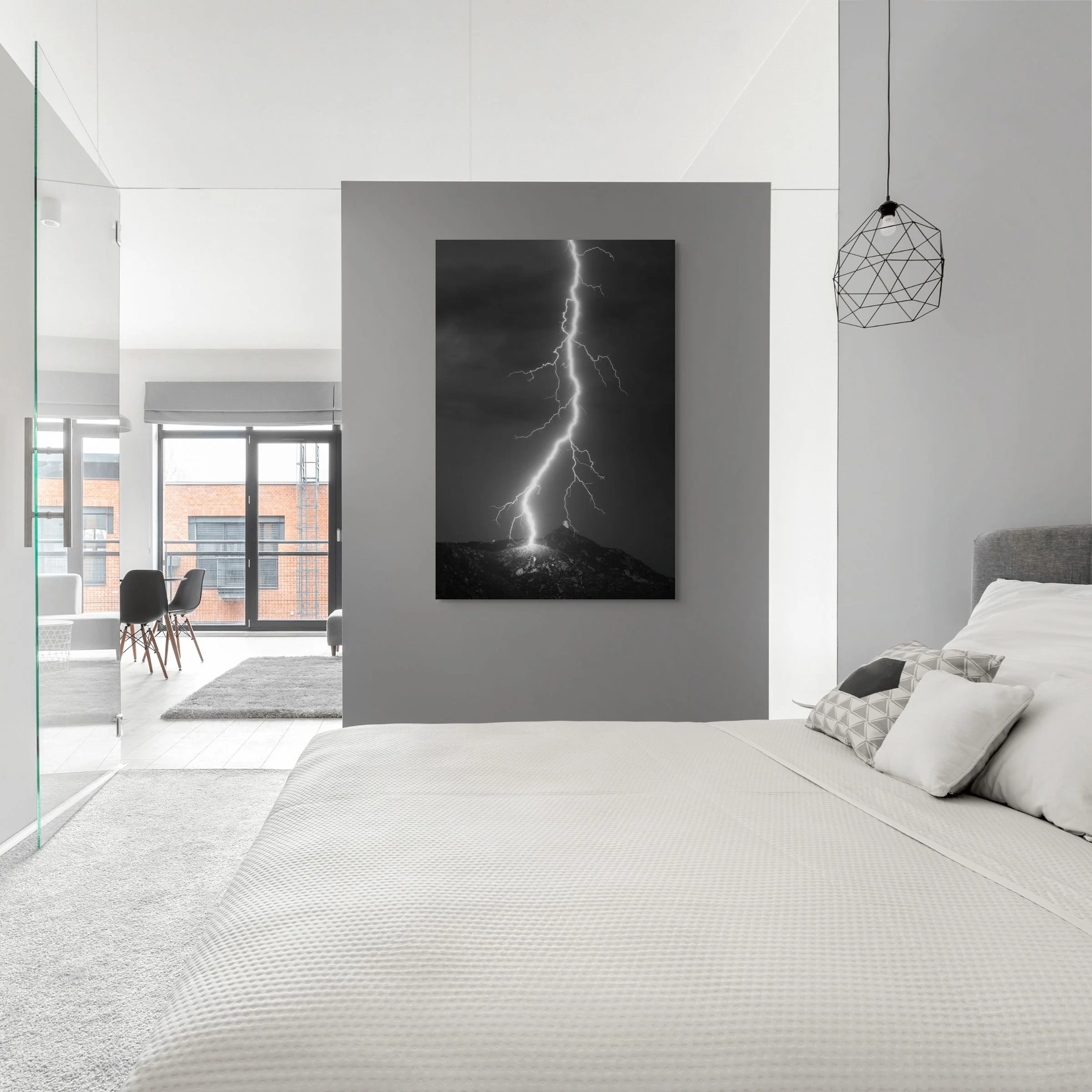 black-and-white-bolt-large.jpg