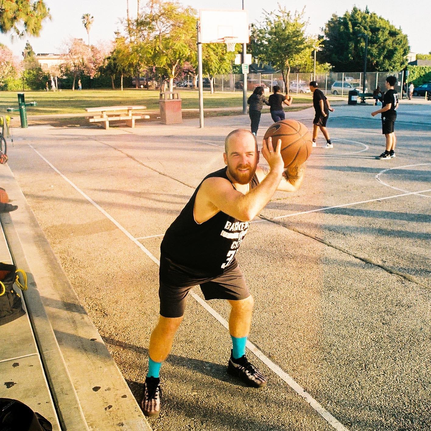 POV: You&rsquo;re about to watch your* ankles** get*** broken****

*me
**brick 
***a
****layup

#TripleThreat #ShootersShoot #DoubleRims #LiabilityOnD #ForceHimLeft #ShootByShoop 

📸 @macshoop