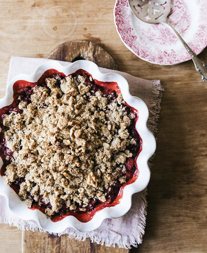 Sour Cherry & Strawberry Oat Crumble (GF, V+)