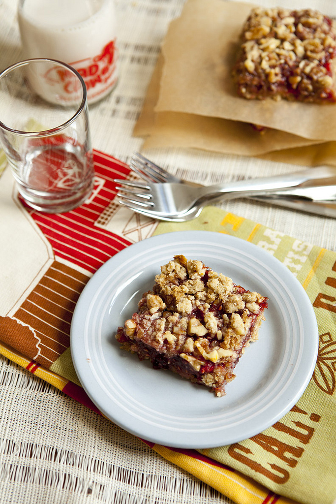 Raspberry & Sour Cherry Breakfast Oat Bars (GF, V+)