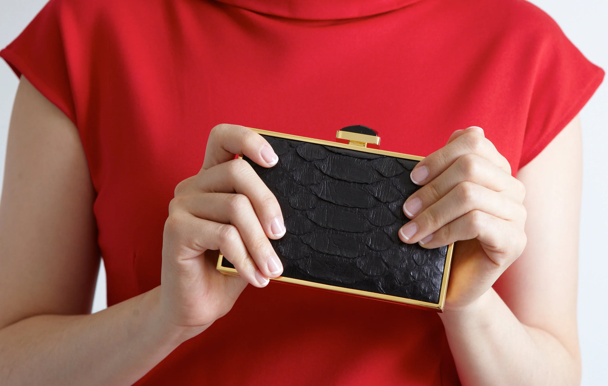 Malini&MurjaniMiniMetalBlackEDITORIAL_009.jpg