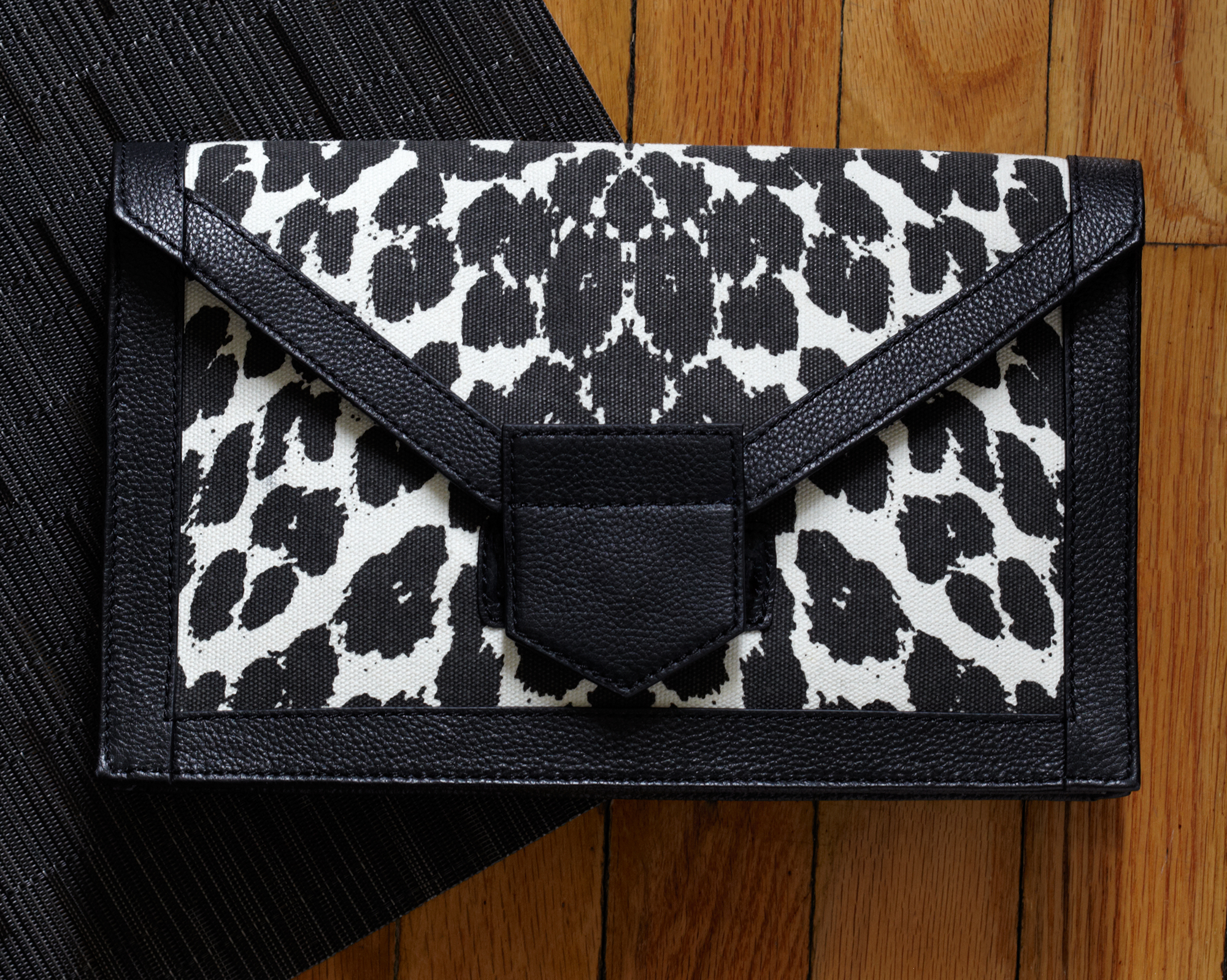 FelixRey_SnowLeopard_SummerClutch_EDITORIAL_004.jpg