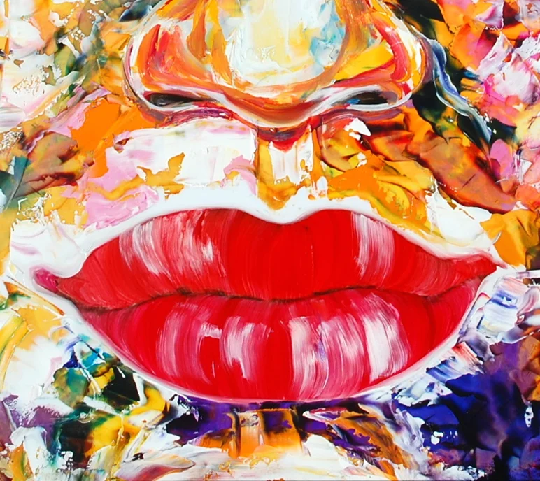 DETAIL.LIPS..NEW. RED BUZZ.JPG