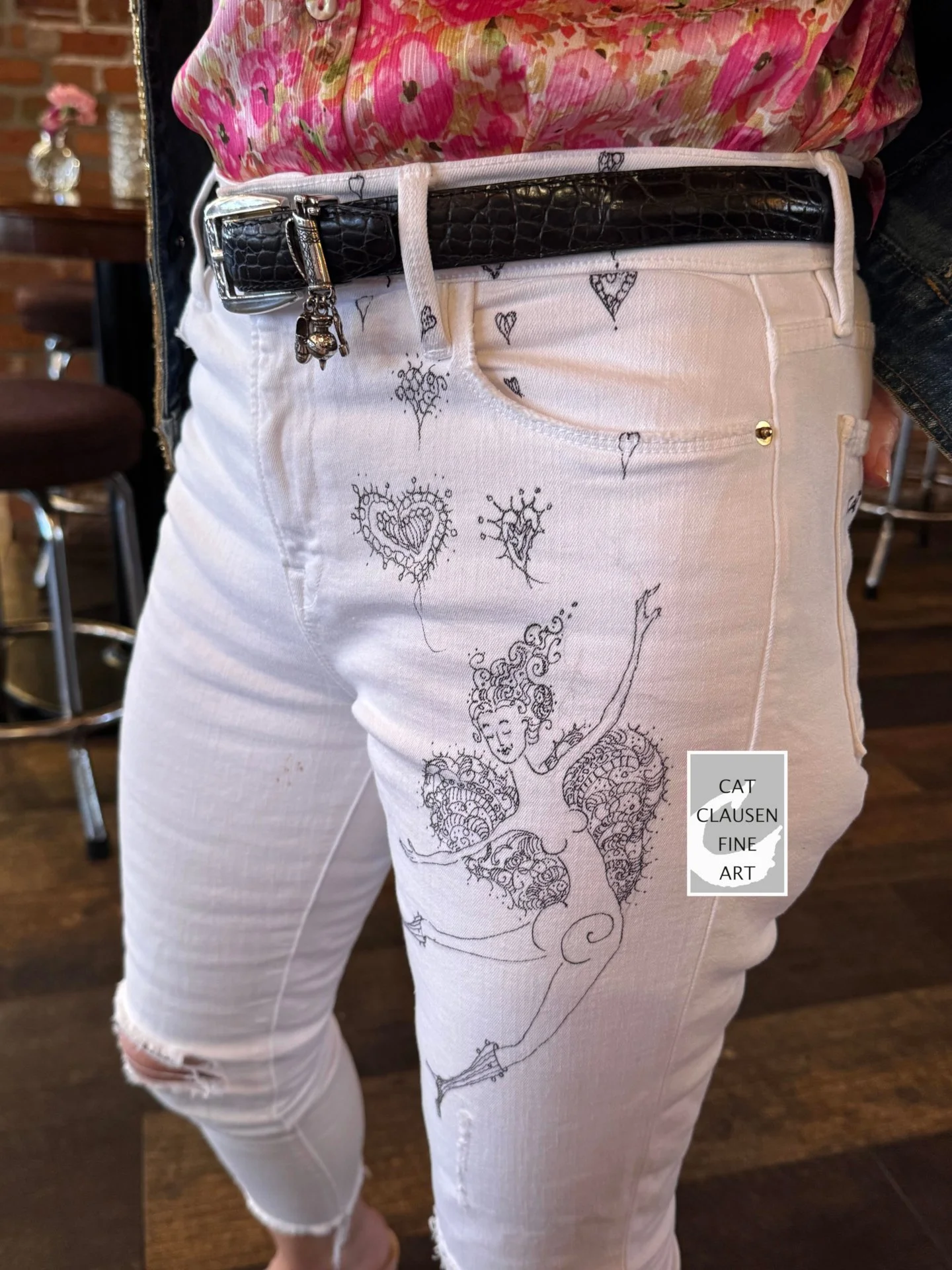 LOGO JEANS cu WHITE MARYS.jpg