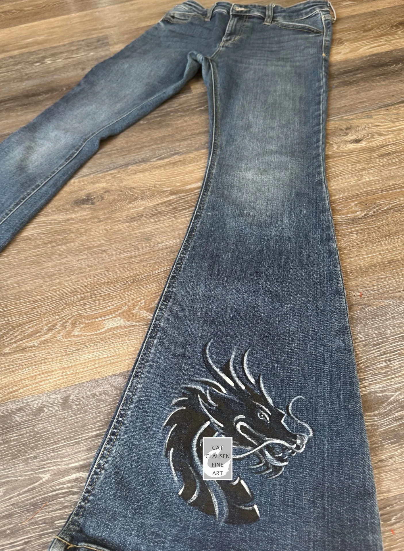 LOGO  Greg Gs Dragon Head  cu.JPG