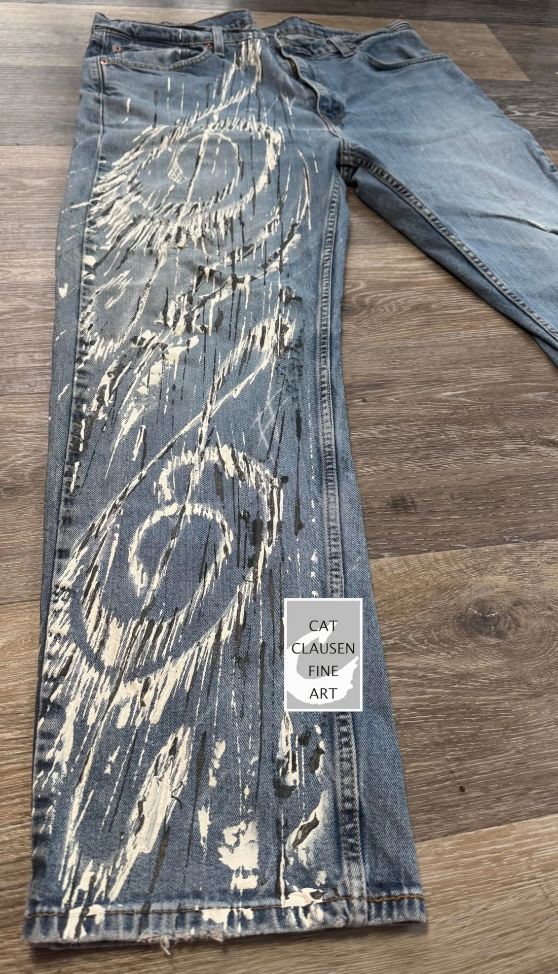 LOGO JEANS Scotts pants floor.JPG