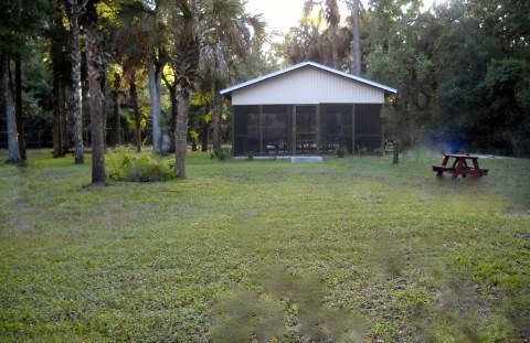 SCREENED IN ROOM AT REAR OF THE PARK.jpg