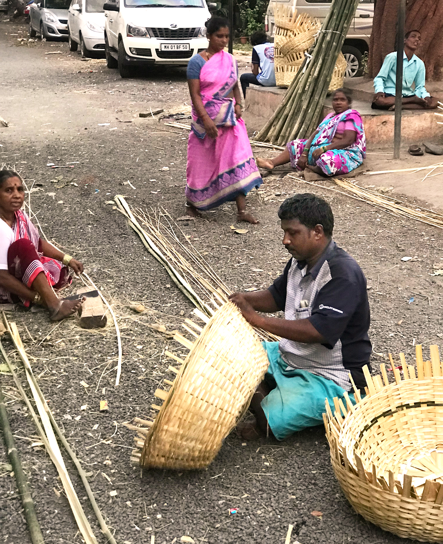 The community produces mainly baskets.