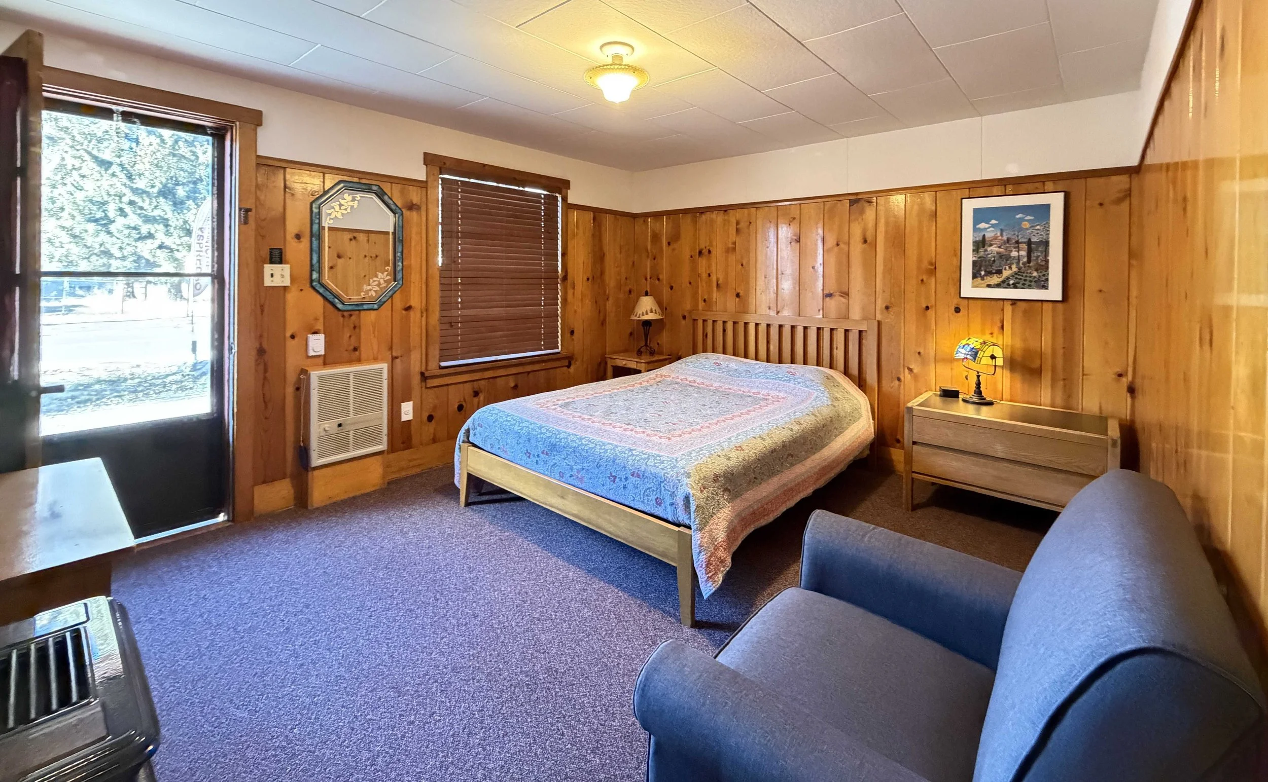 Queen Single and Front Room of Suite or Apartment