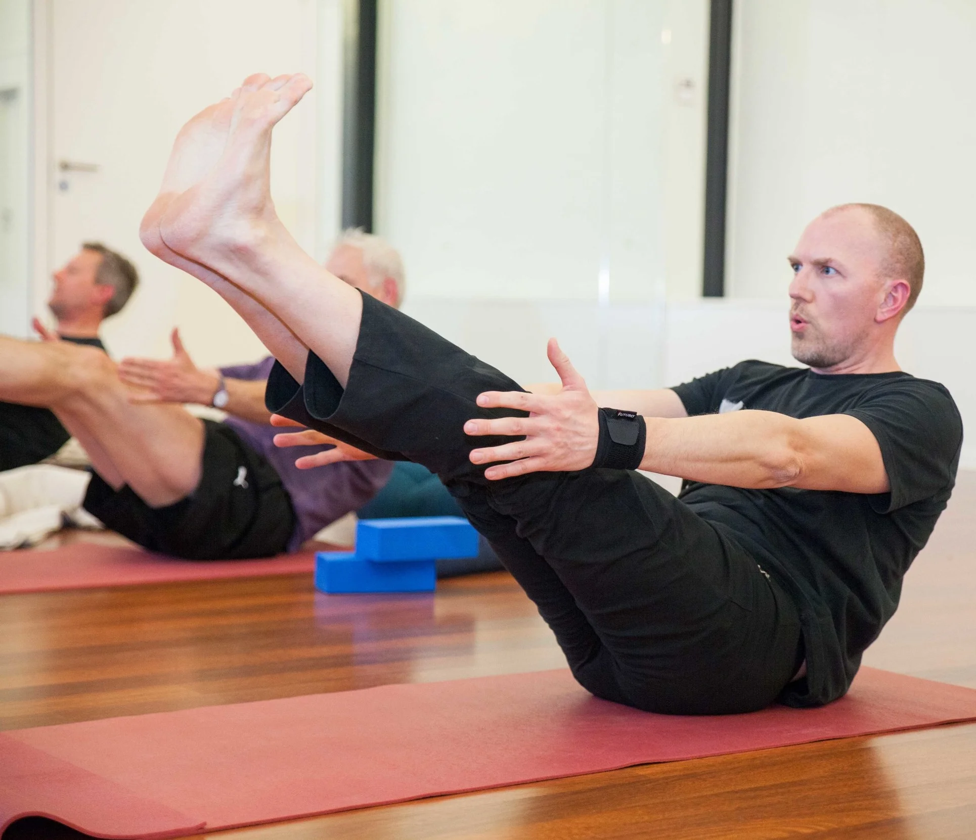 fuld-navasana-Stefan-for-web.jpg