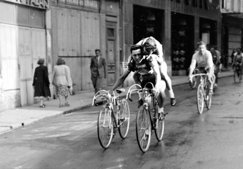 Piggy back bike.png